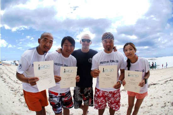 Stefan with Jojo, Zuodao, Polly and record holder Sendoh, some of the first Chinese Instructors back in 2014.